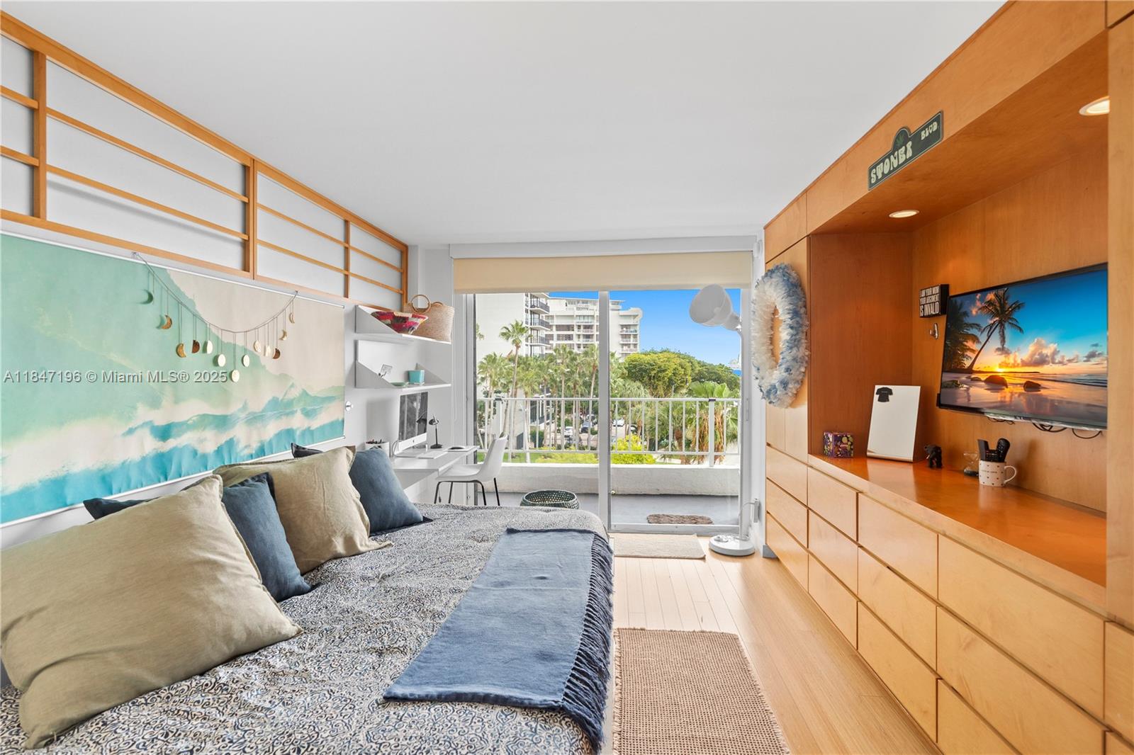 BRICKELL HARBOUR CONDO - Residential