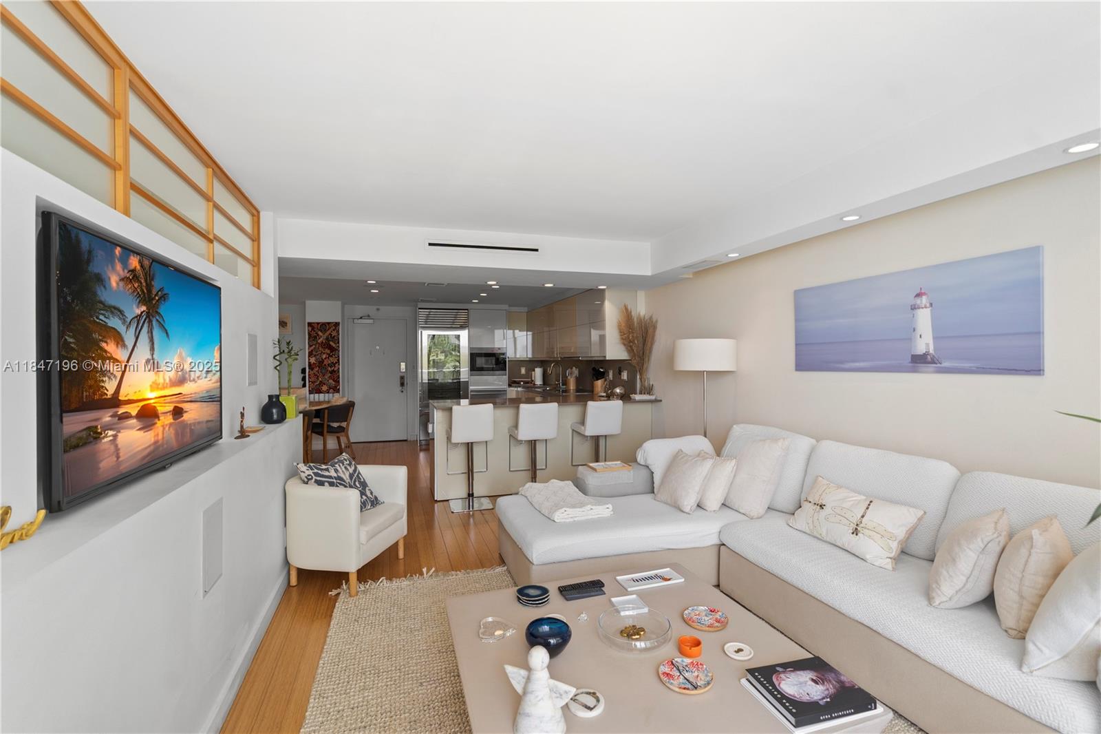 BRICKELL HARBOUR CONDO - Residential