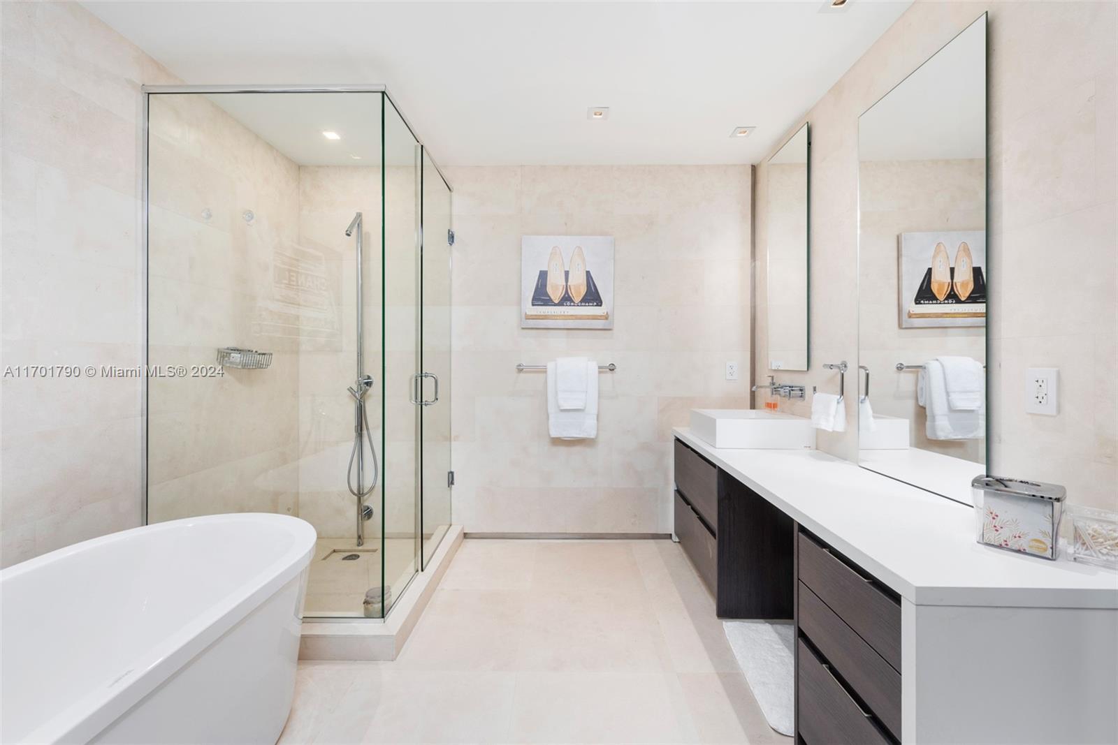 MILLENNIUM TOWER RESIDENC - Residential