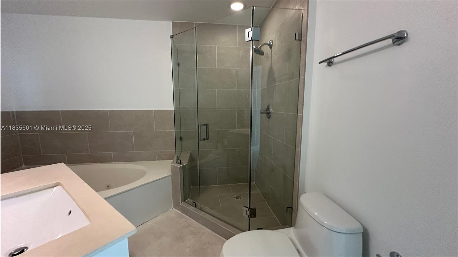 INFINITY AT BRICKELL COND - Residential Lease