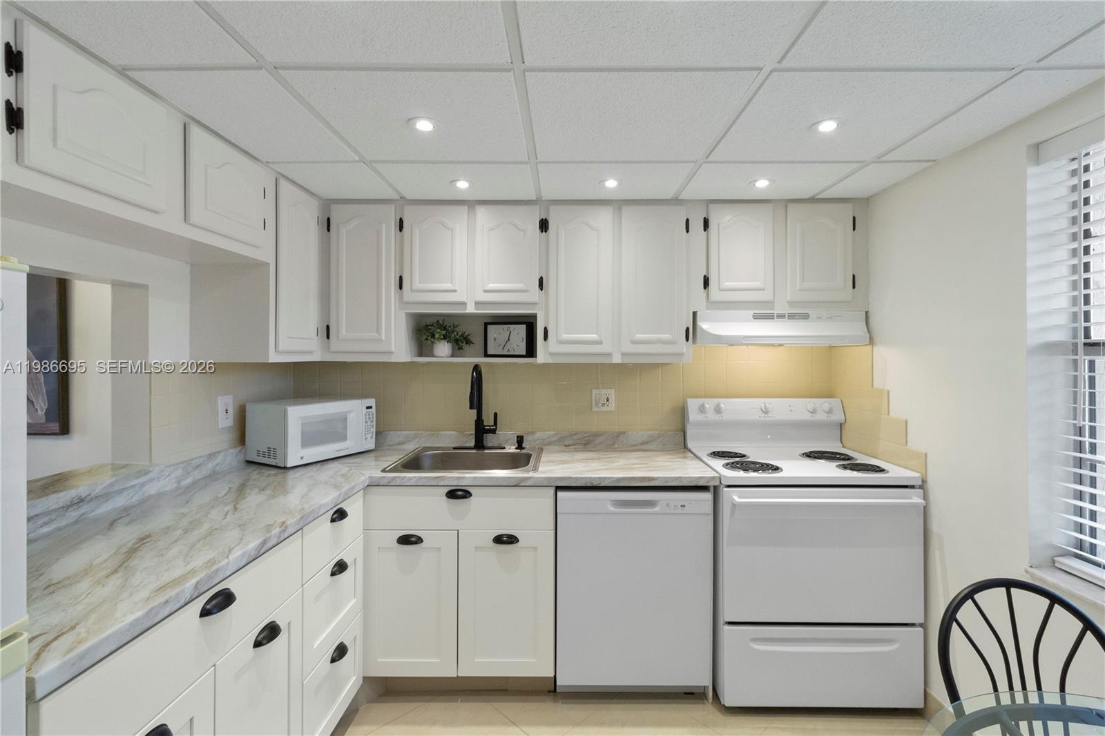 VILLAGES OF ORIOLE ABBEY - Residential