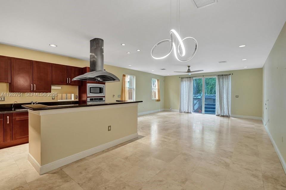 SAILBOAT BEND - Residential Lease