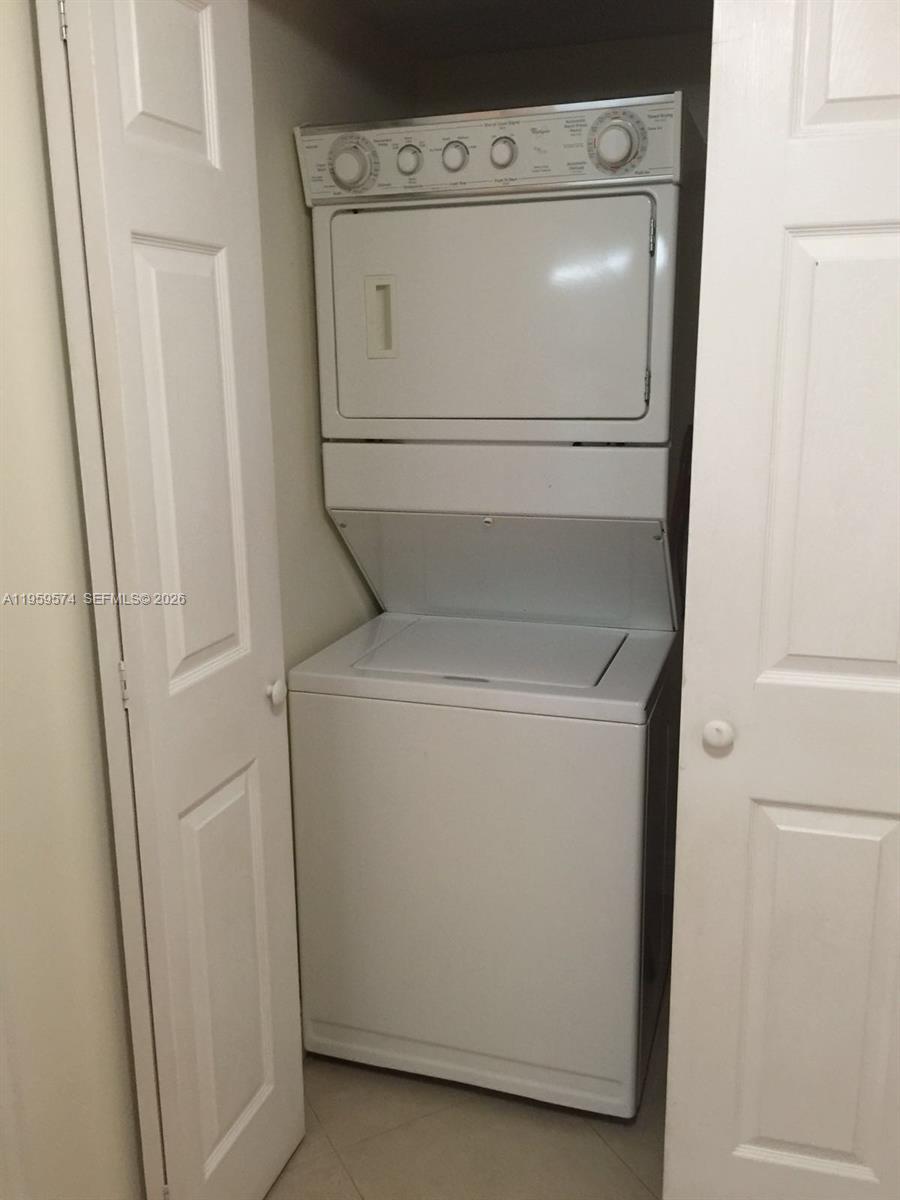 THE ASTON CONDO - Residential Lease