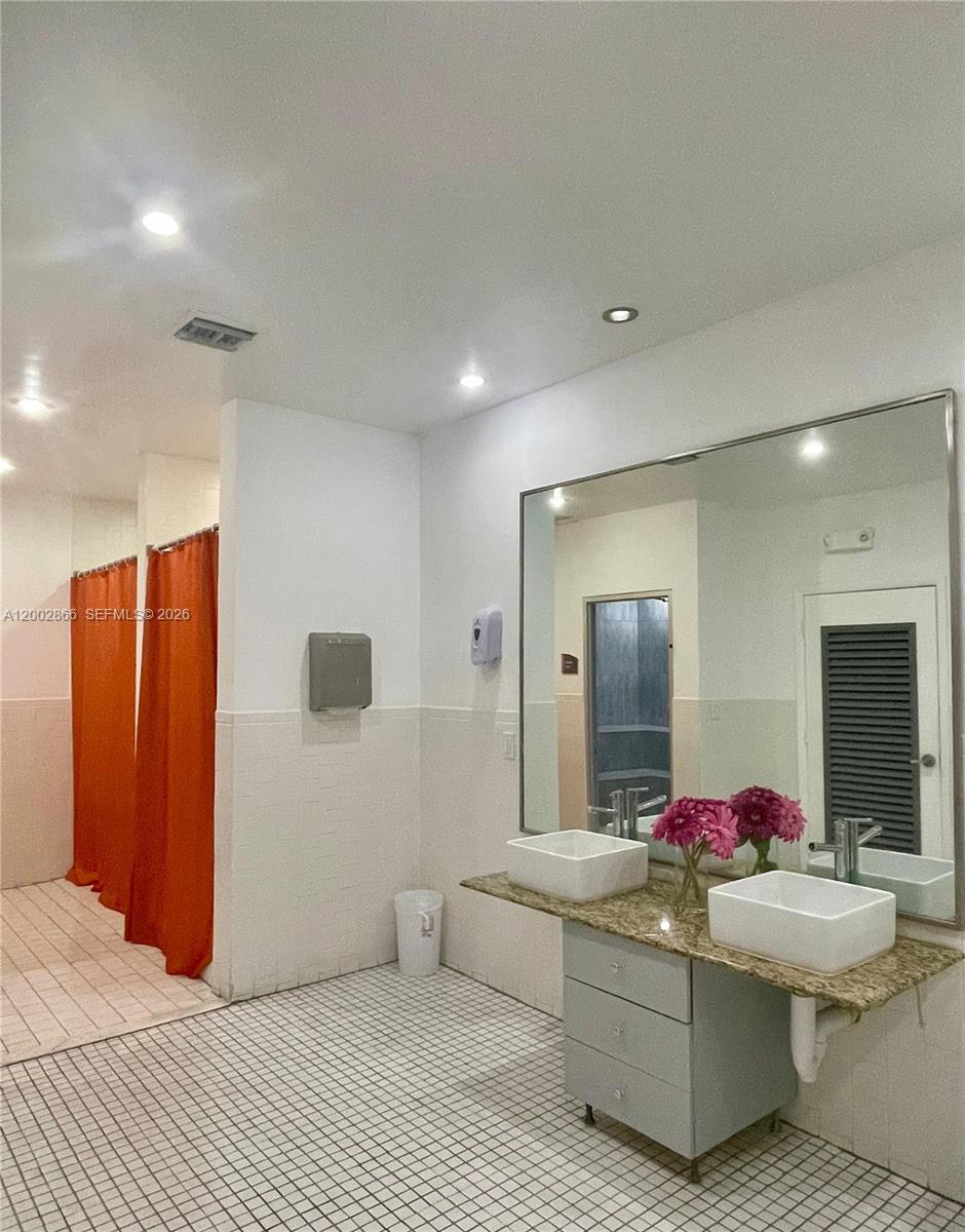 NIRVANA CONDO NO FIVE CON - Residential Lease