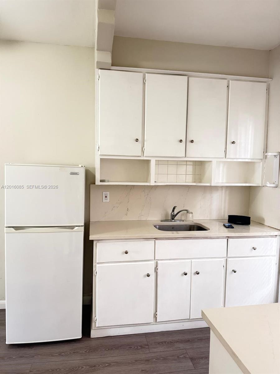 View photos, virtual tours, details... 1007 Meridian Ave 9