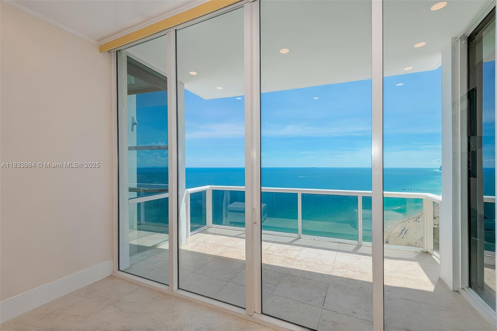 18101 Collins Ave PH5104