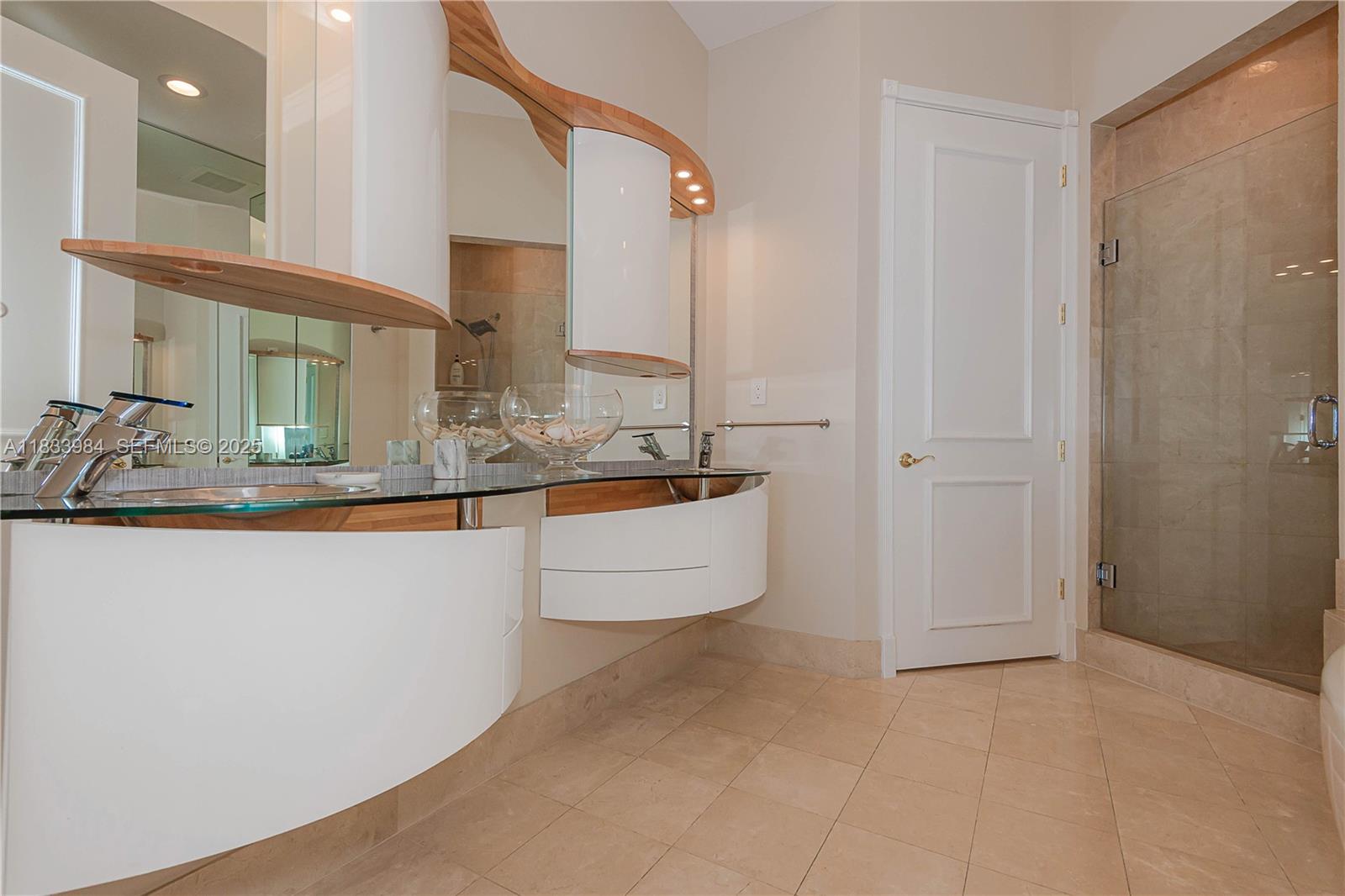 TRUMP PALACE CONDO - Residential