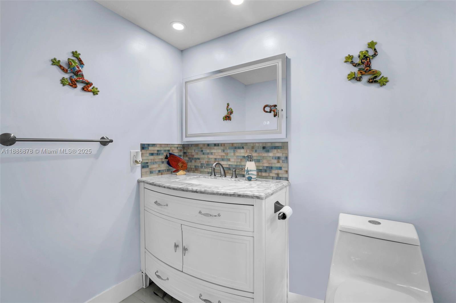 MEADOWBROOK LAKES CONDO - Residential