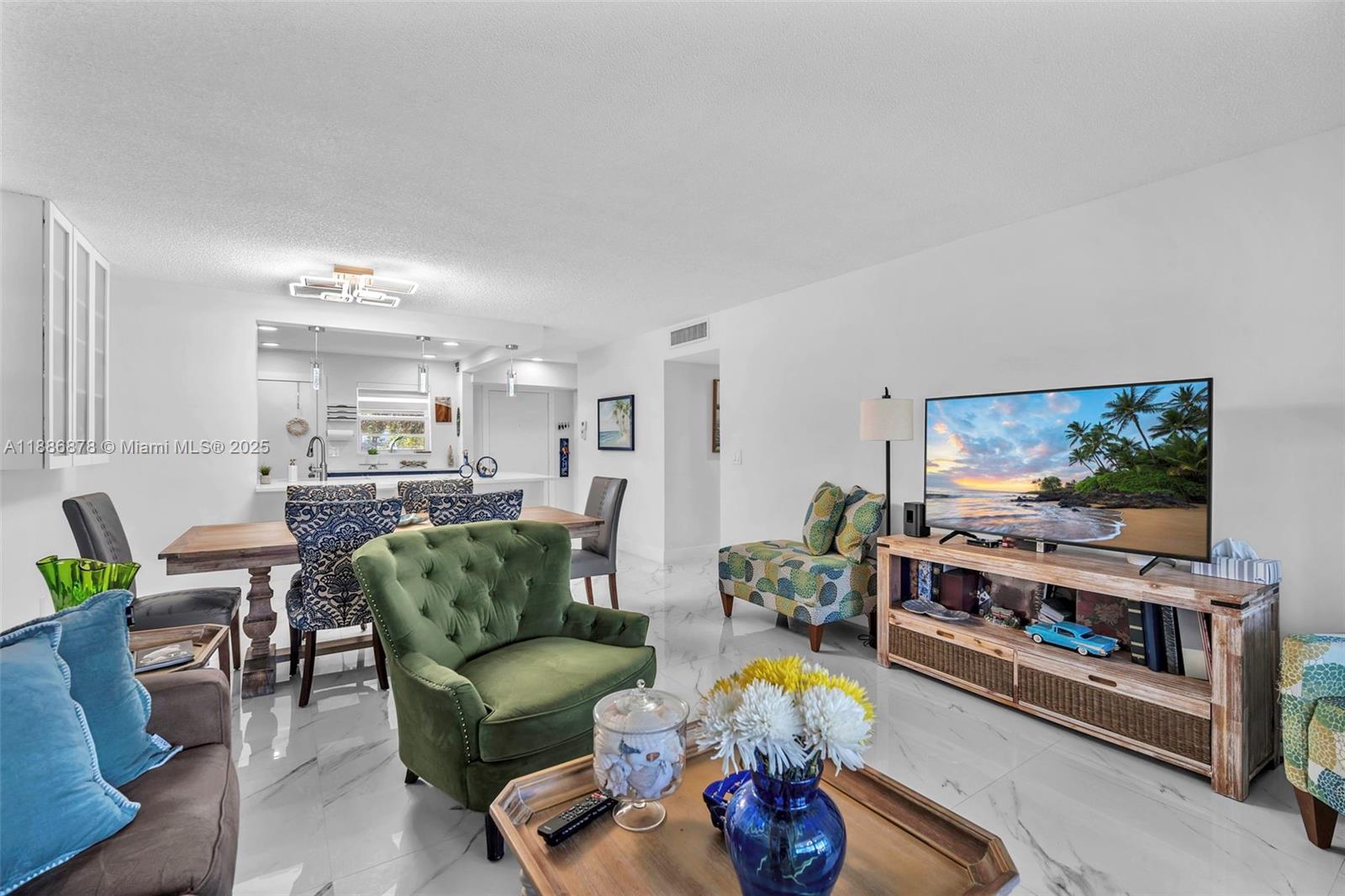MEADOWBROOK LAKES CONDO - Residential