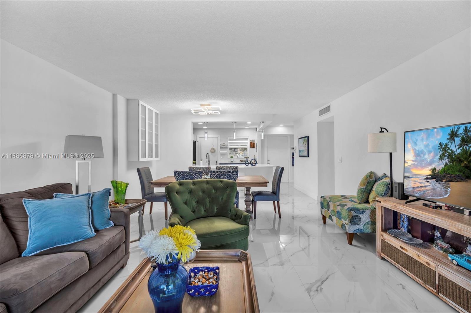 MEADOWBROOK LAKES CONDO - Residential