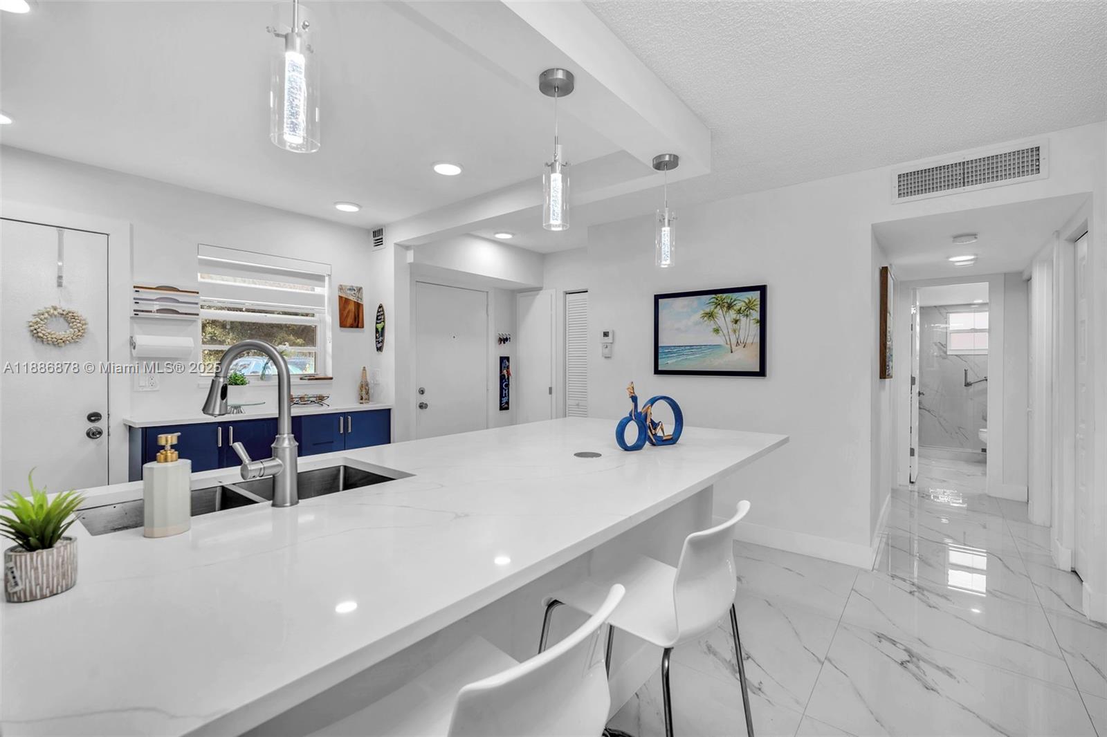 MEADOWBROOK LAKES CONDO - Residential