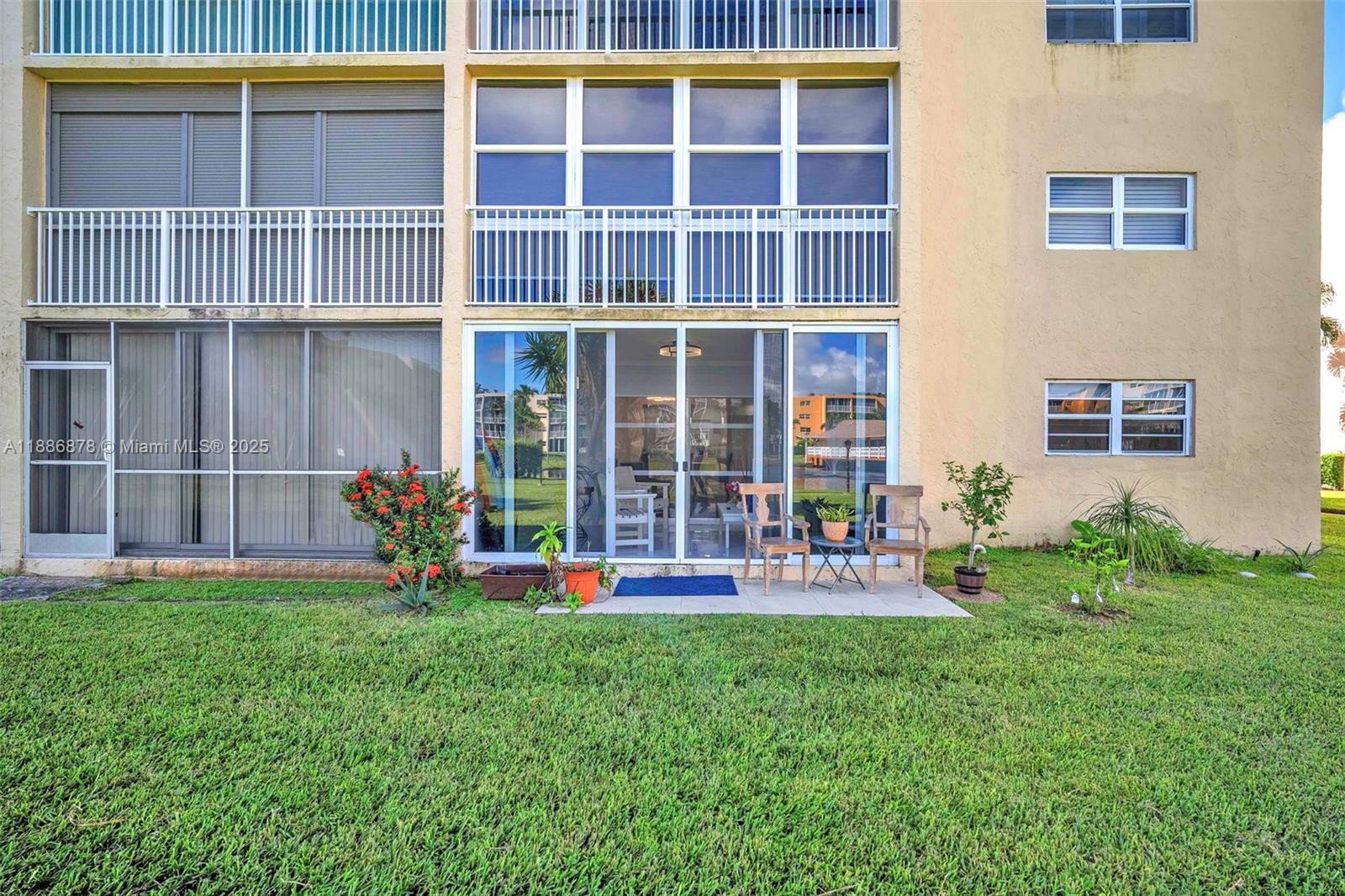 MEADOWBROOK LAKES CONDO - Residential