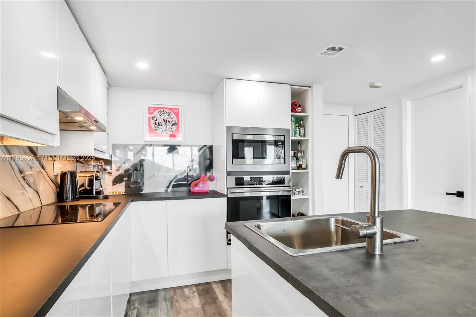 HARDING HALL CONDOMINIUM - Residential
