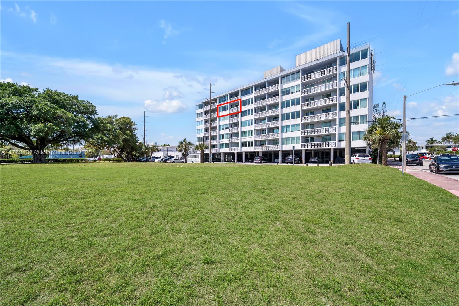 HARDING HALL CONDOMINIUM - Residential
