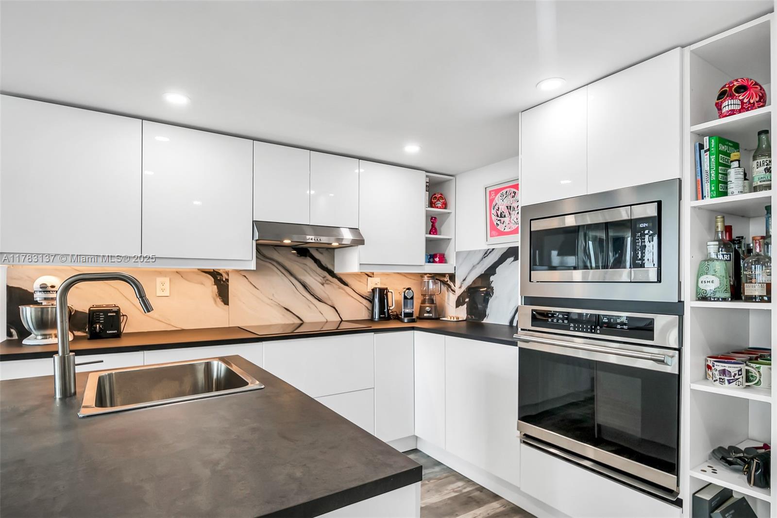 HARDING HALL CONDOMINIUM - Residential