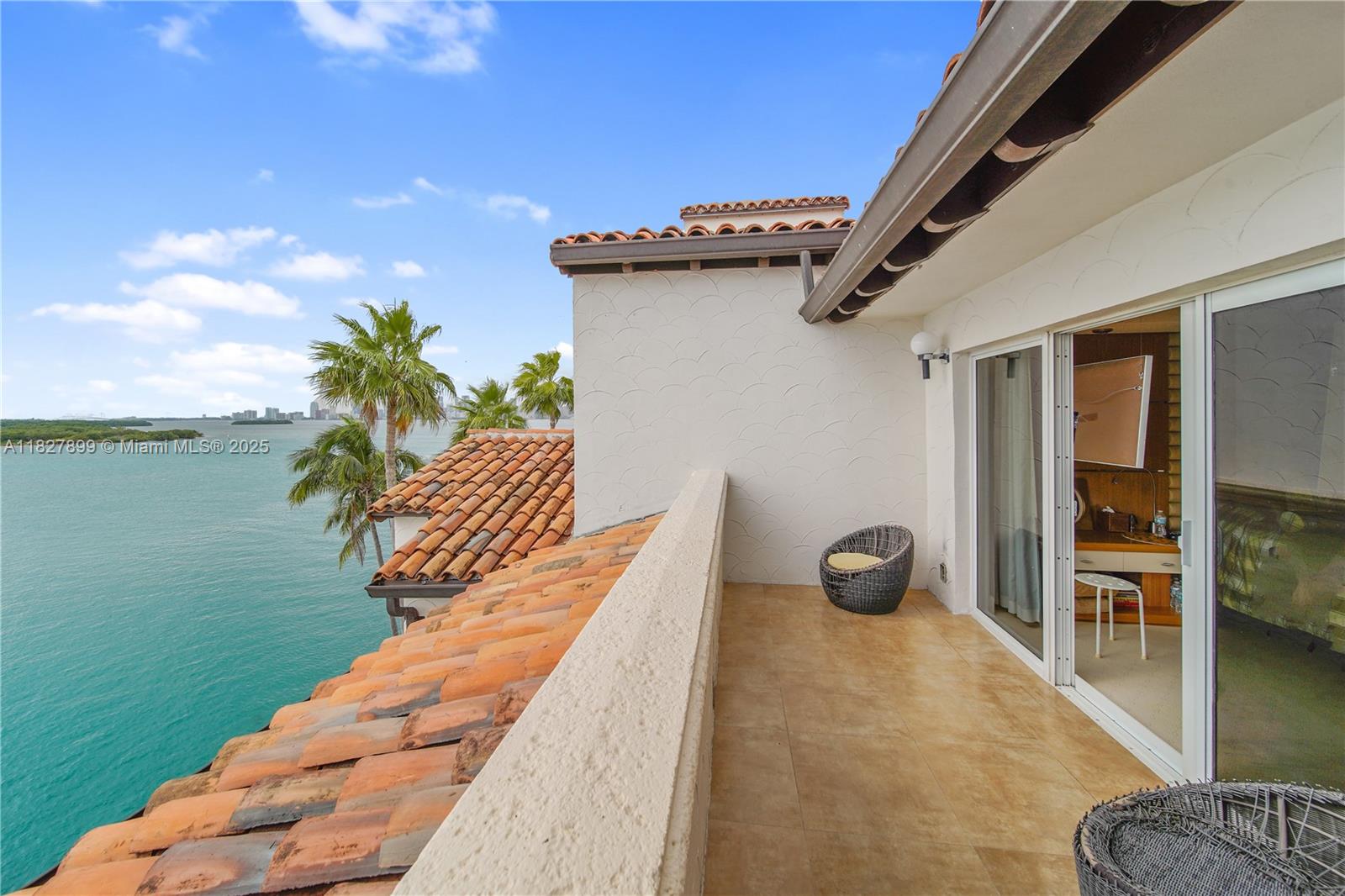 2443 Fisher Island Dr 5403