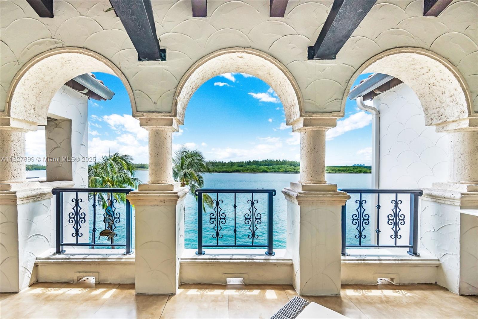 2443 Fisher Island Dr 5403