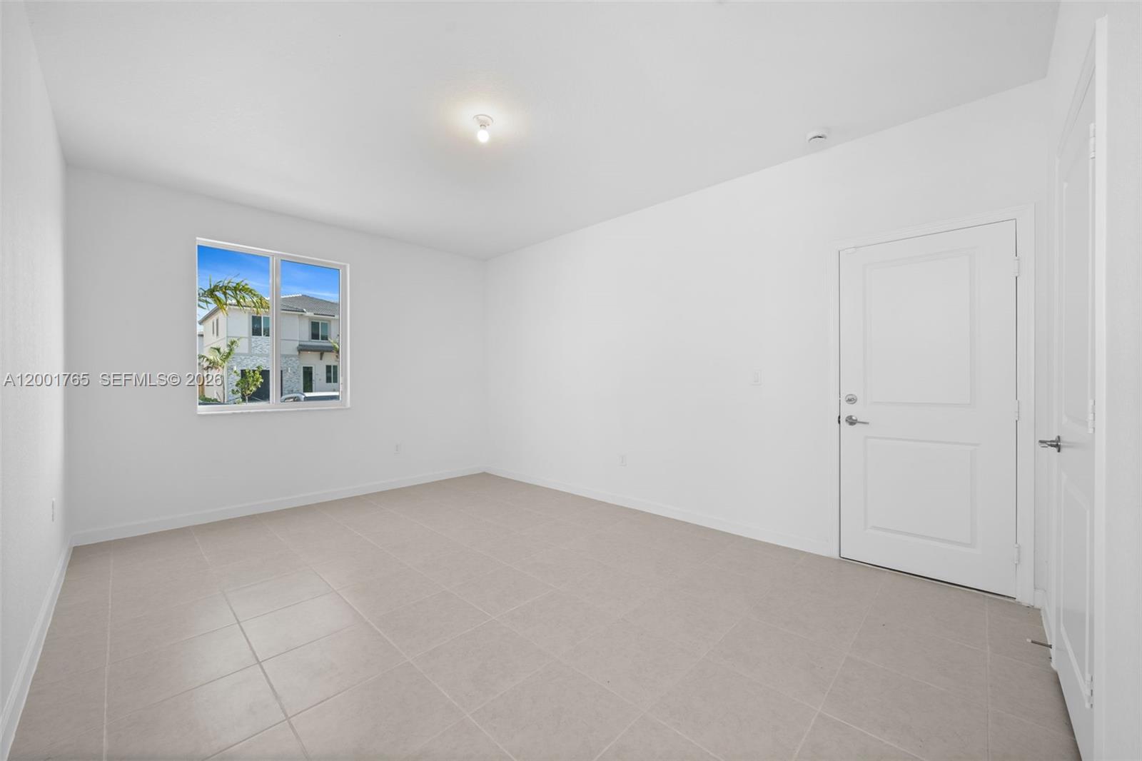 TERRA SOL - Residential Lease