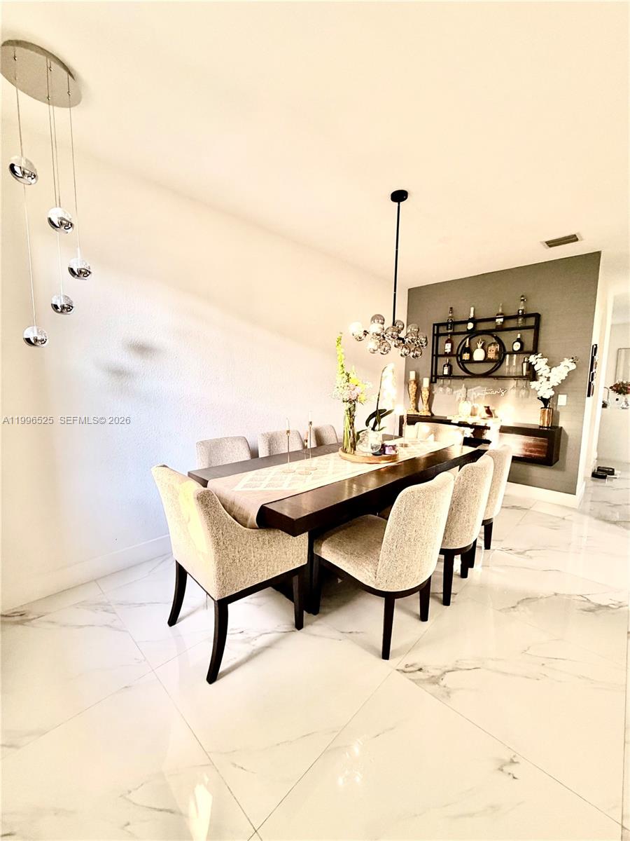 INTERLAKEN - Residential