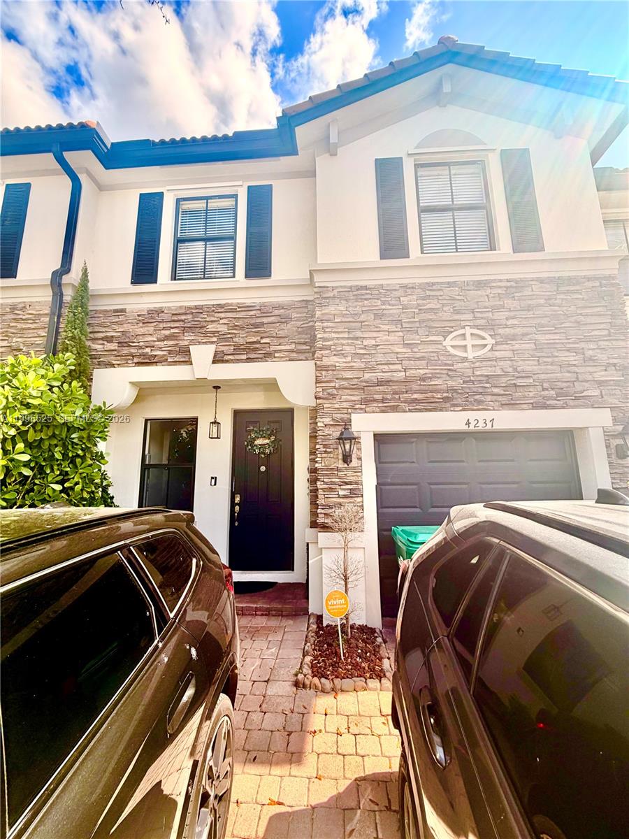 INTERLAKEN - Residential