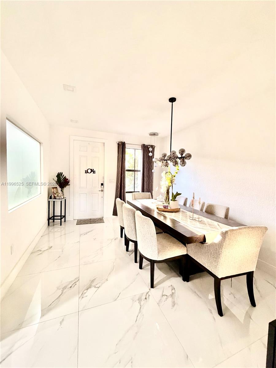 INTERLAKEN - Residential