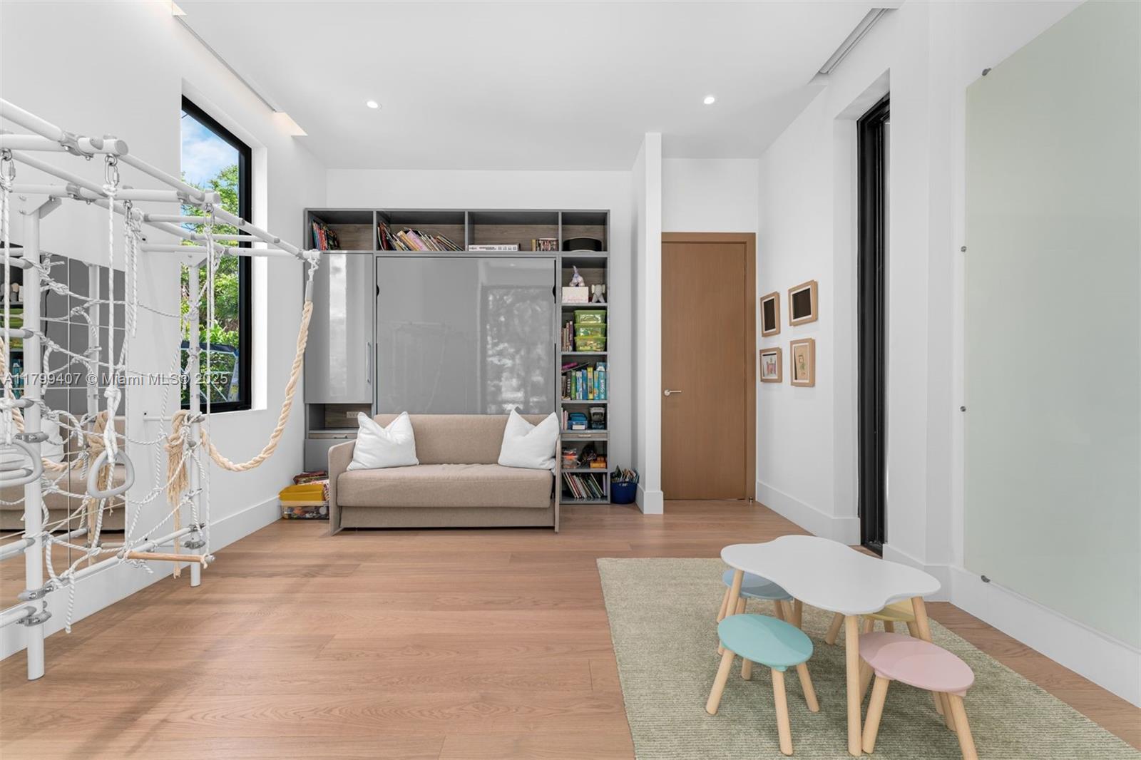 BRICKELL HAMMOCK UN 1 - Residential