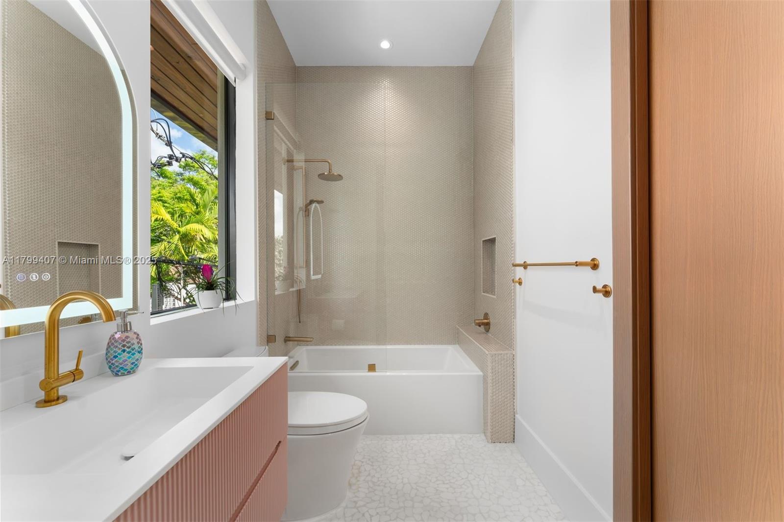 BRICKELL HAMMOCK UN 1 - Residential