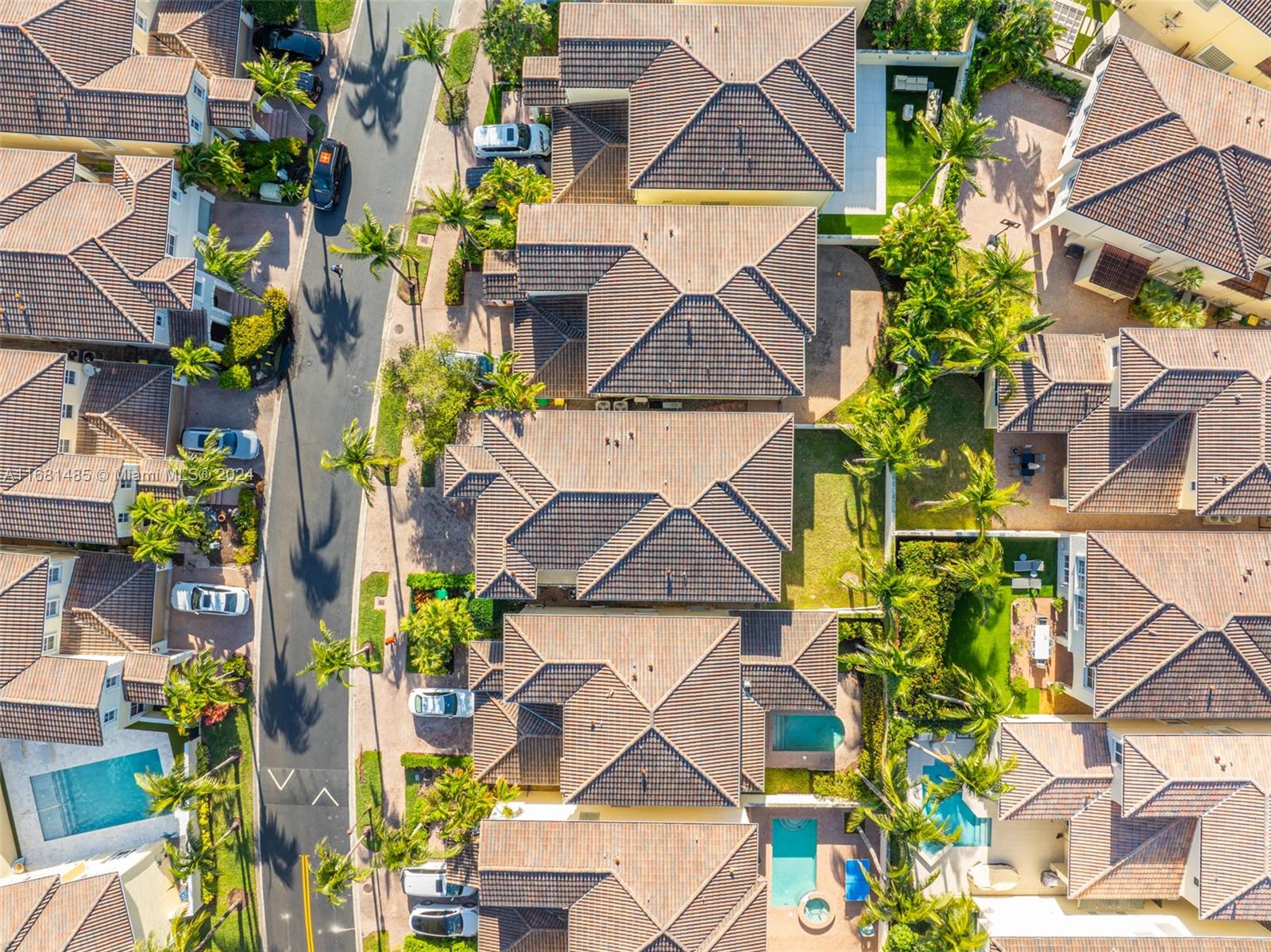 AVENTURA LAKES - PHASE II - Residential