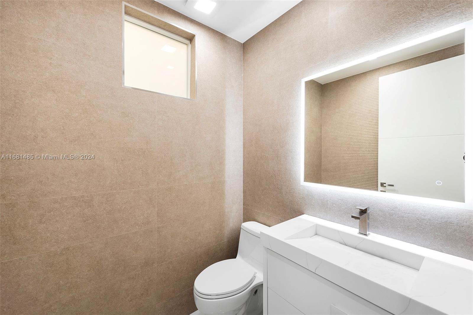 AVENTURA LAKES - PHASE II - Residential