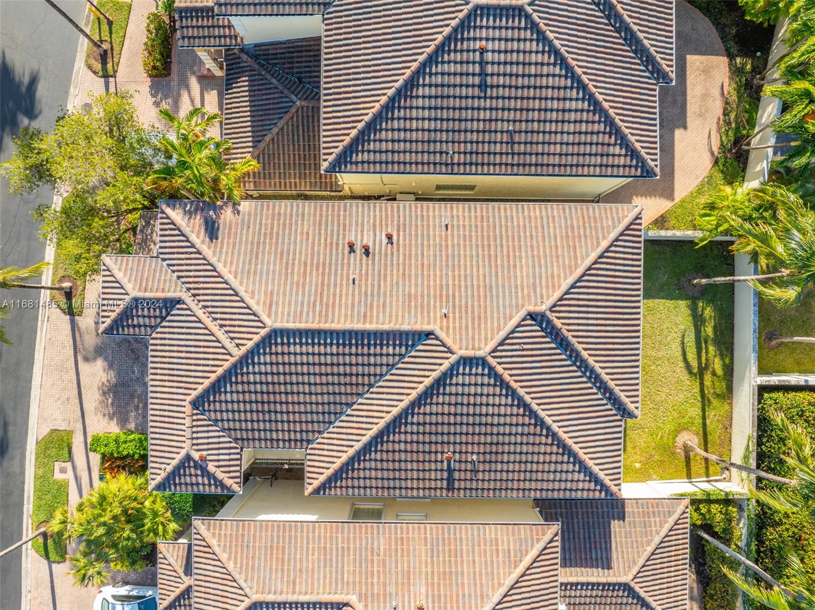 AVENTURA LAKES - PHASE II - Residential