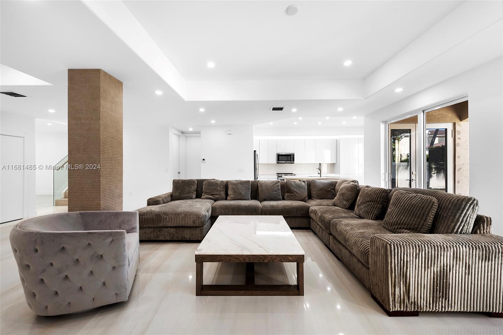 AVENTURA LAKES - PHASE II - Residential