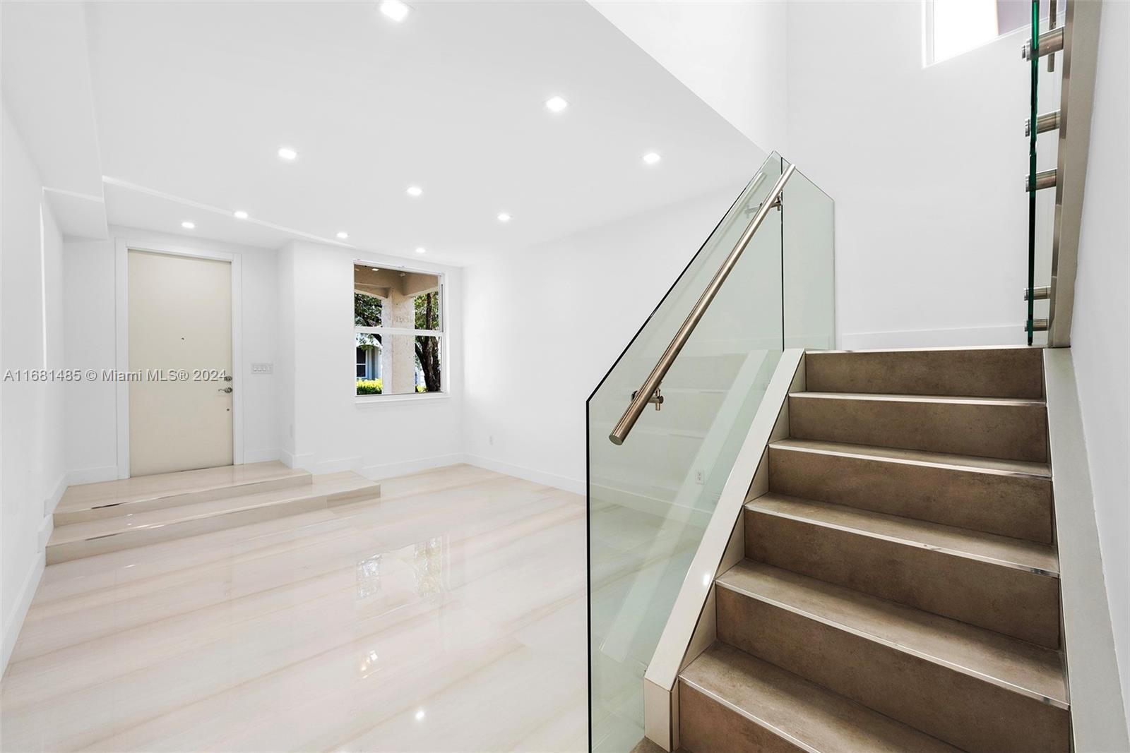 AVENTURA LAKES - PHASE II - Residential