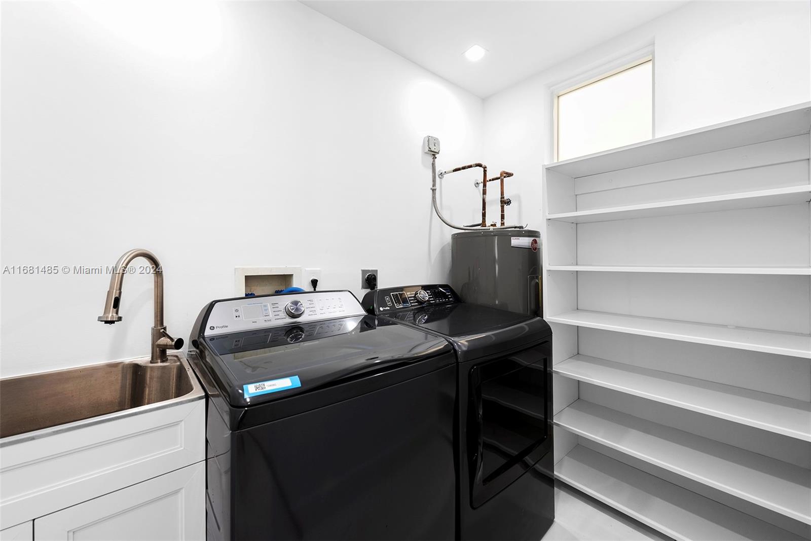 AVENTURA LAKES - PHASE II - Residential