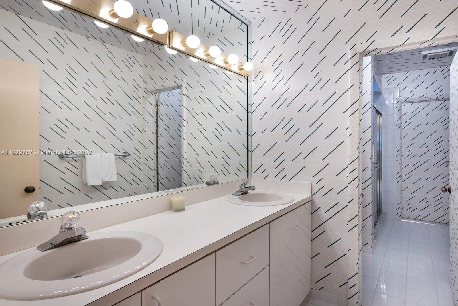 WARWICK GROVE ESTATES - Residential