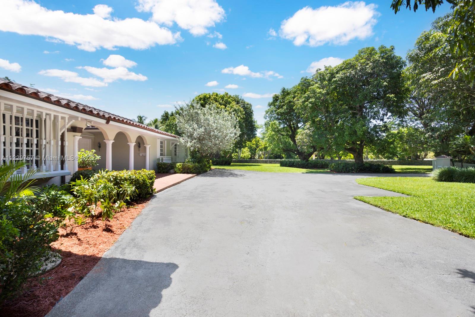 WARWICK GROVE ESTATES - Residential