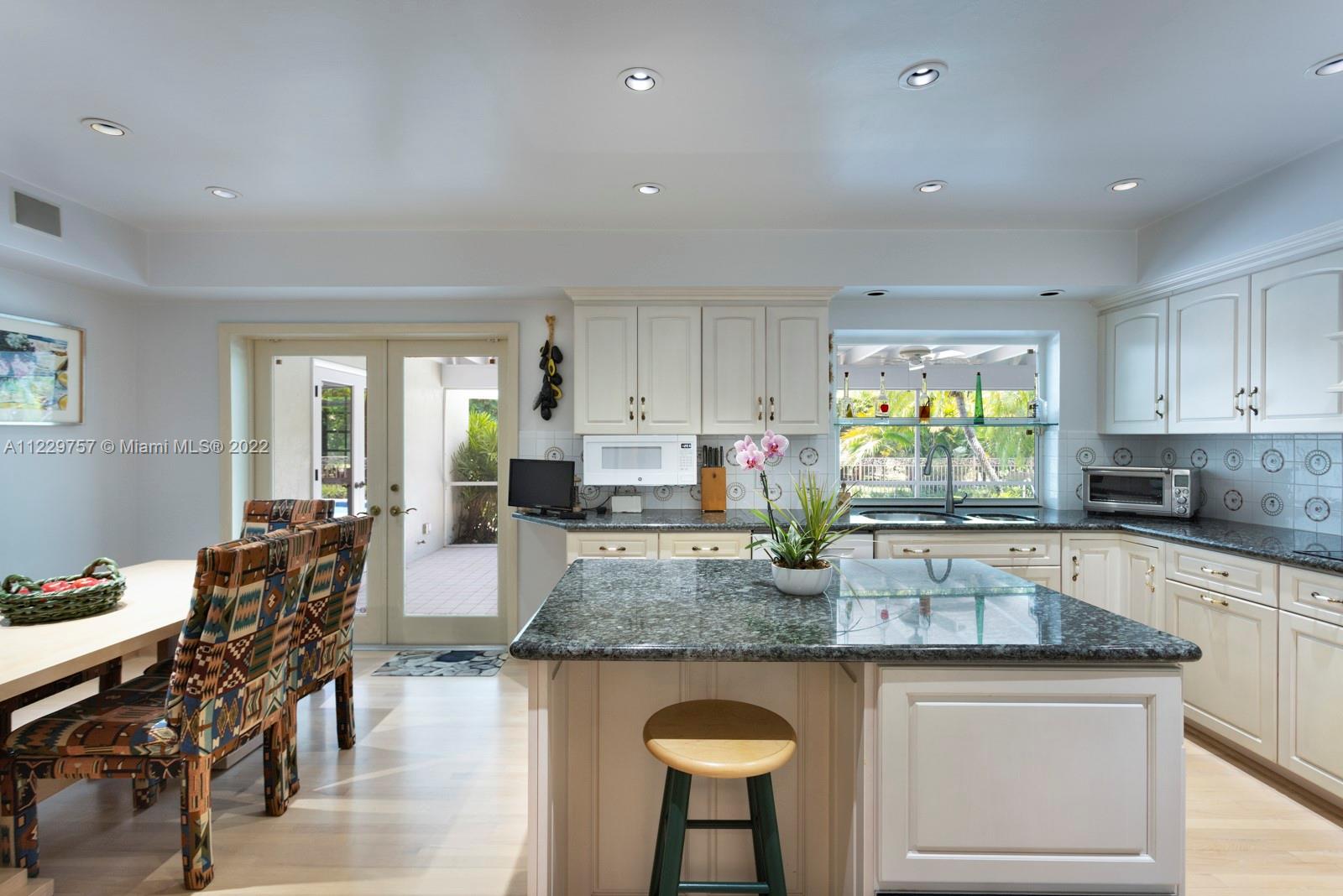 WARWICK GROVE ESTATES - Residential