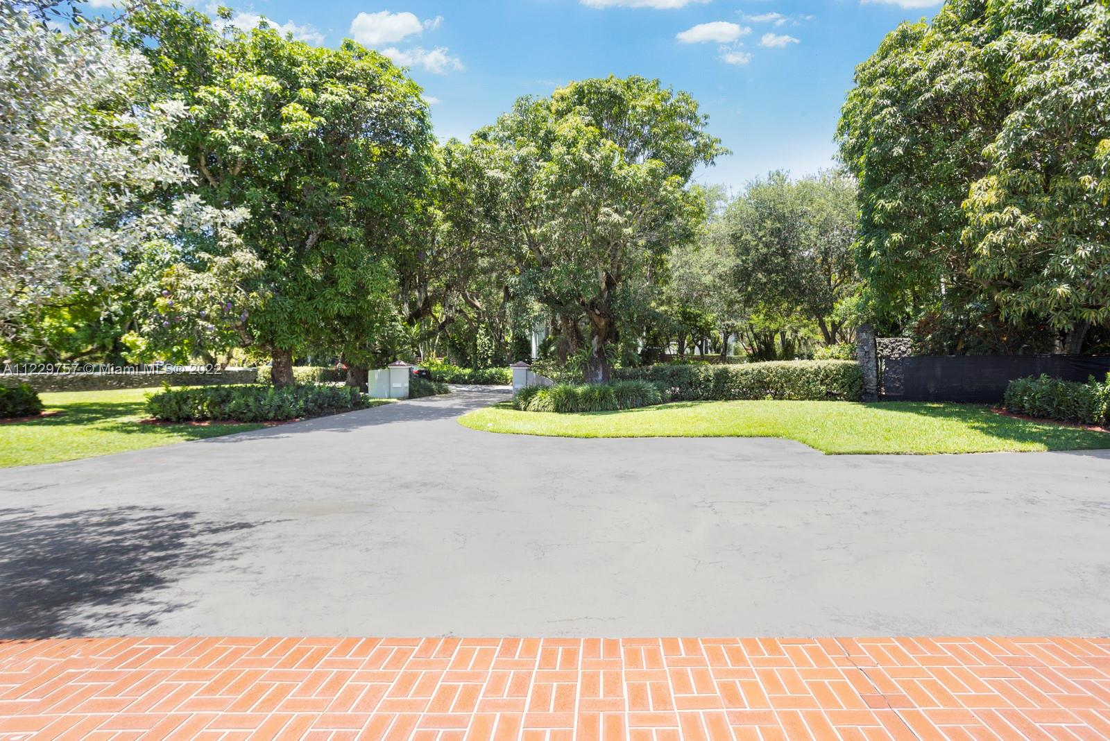 WARWICK GROVE ESTATES - Residential