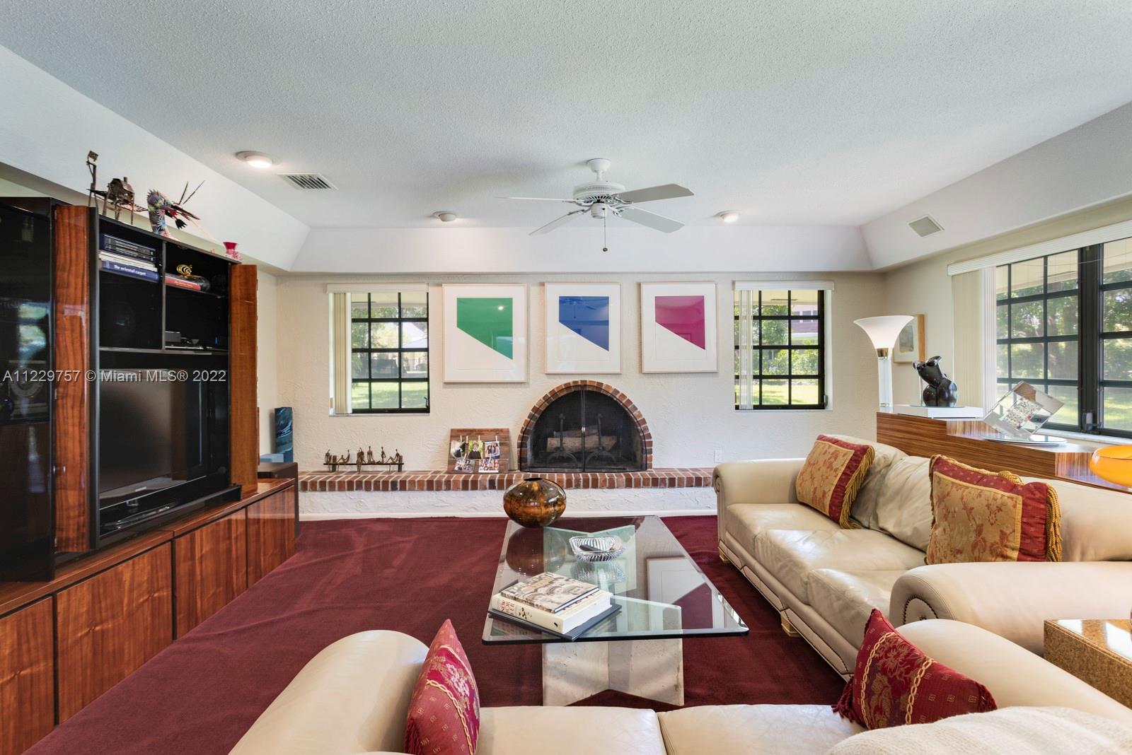 WARWICK GROVE ESTATES - Residential