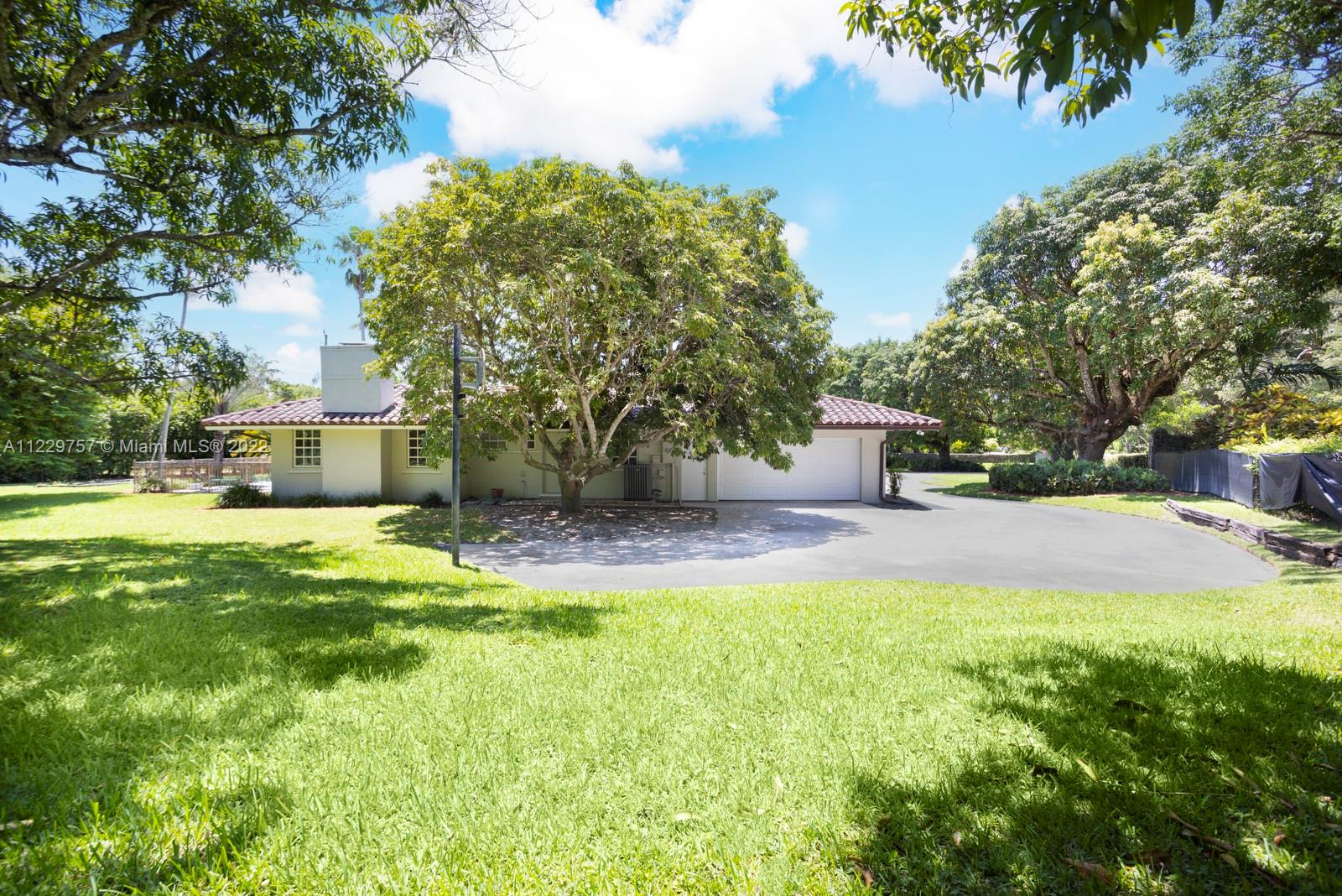 WARWICK GROVE ESTATES - Residential