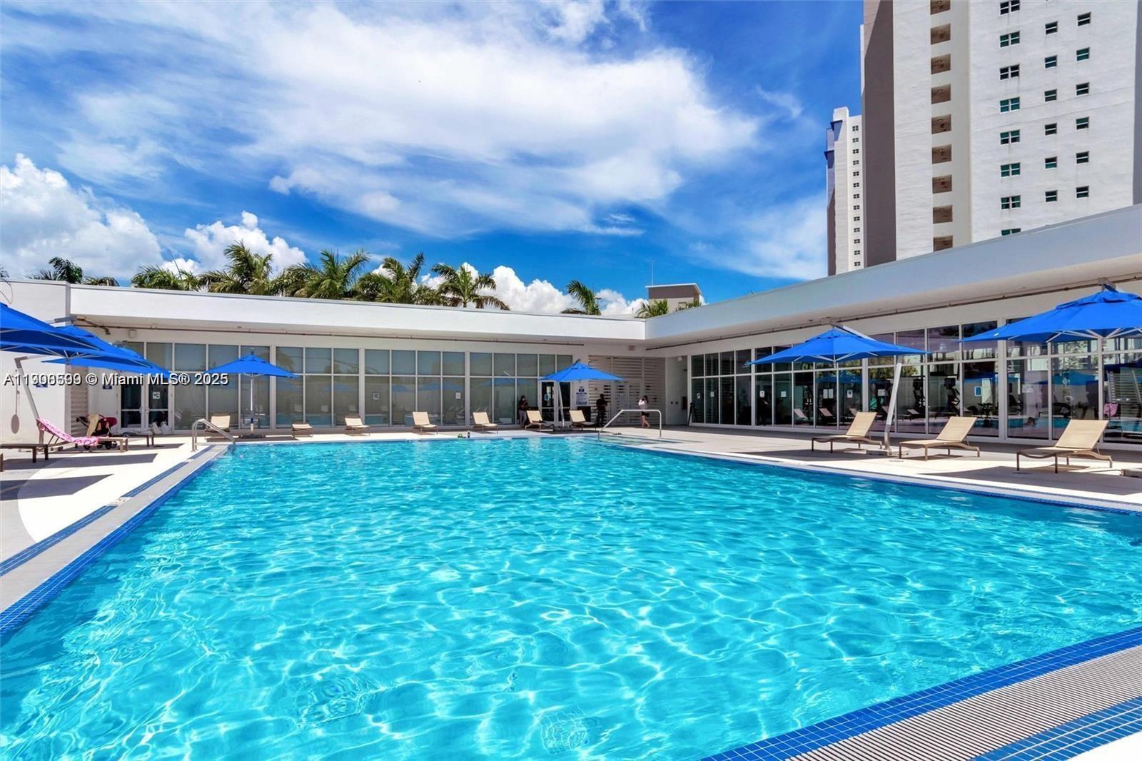 THE OAKS I CONDO - Residential