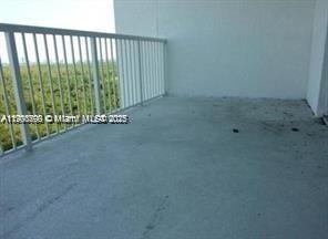 THE OAKS I CONDO - Residential