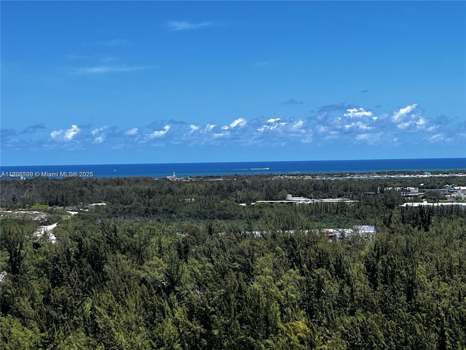 THE OAKS I CONDO - Residential