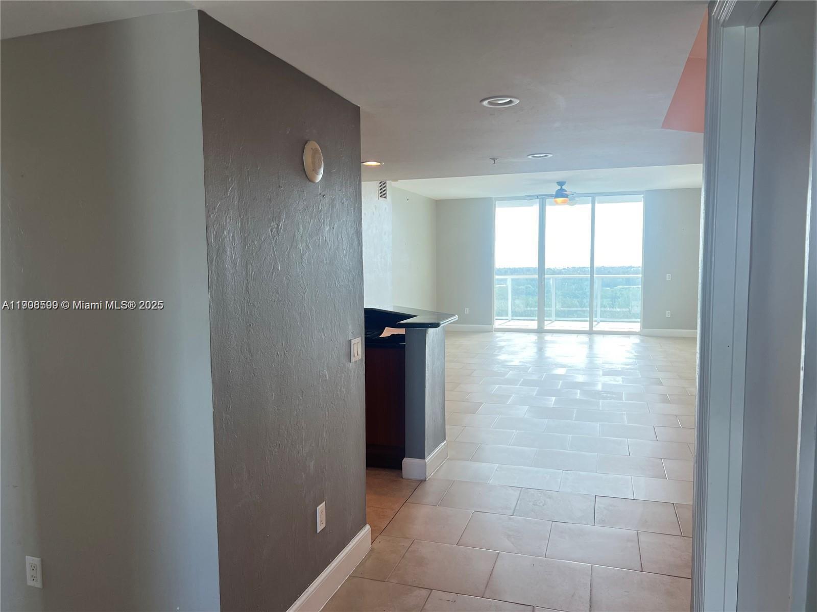 THE OAKS I CONDO - Residential