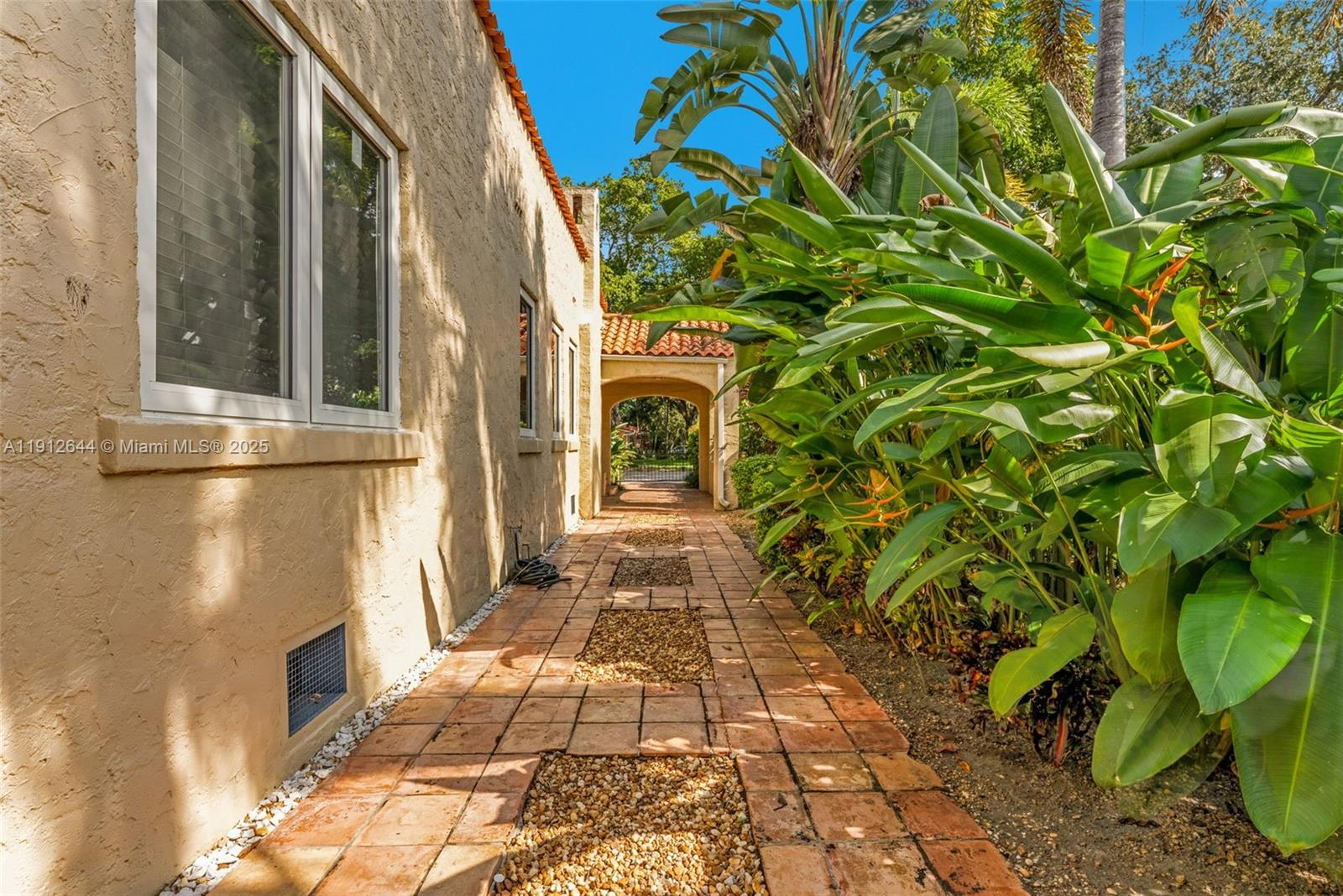 CORAL GABLES GRANADA SEC - Residential Lease