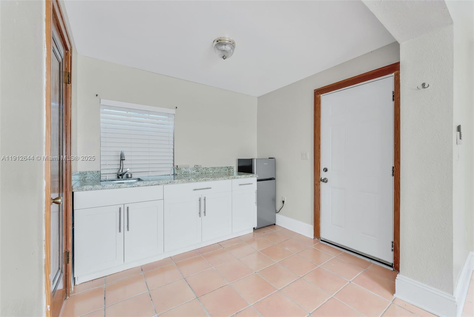 CORAL GABLES GRANADA SEC - Residential Lease