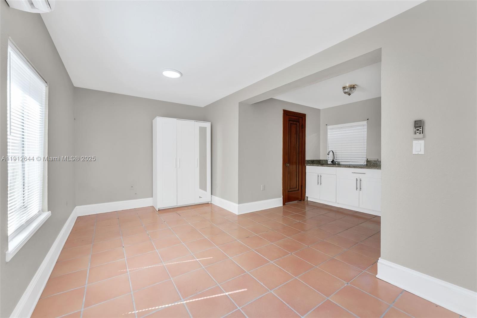 CORAL GABLES GRANADA SEC - Residential Lease