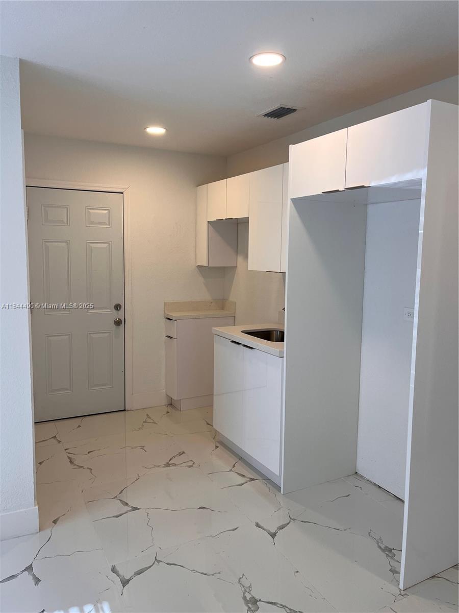 BISCAYNE RIVER GARDENS - Residential