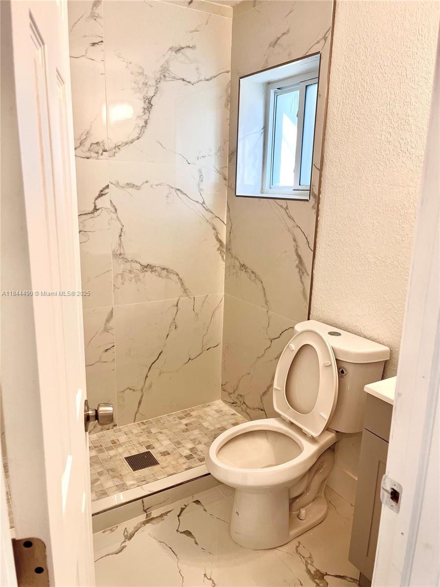 BISCAYNE RIVER GARDENS - Residential