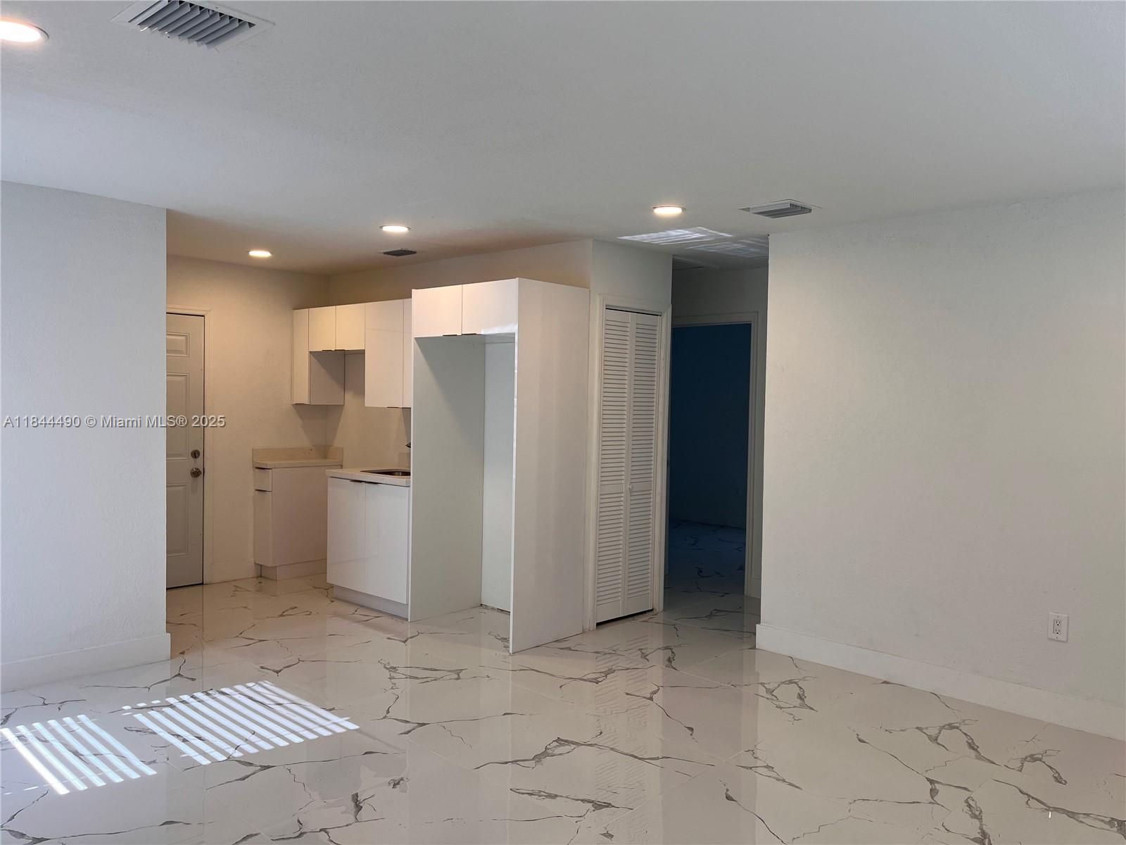 BISCAYNE RIVER GARDENS - Residential