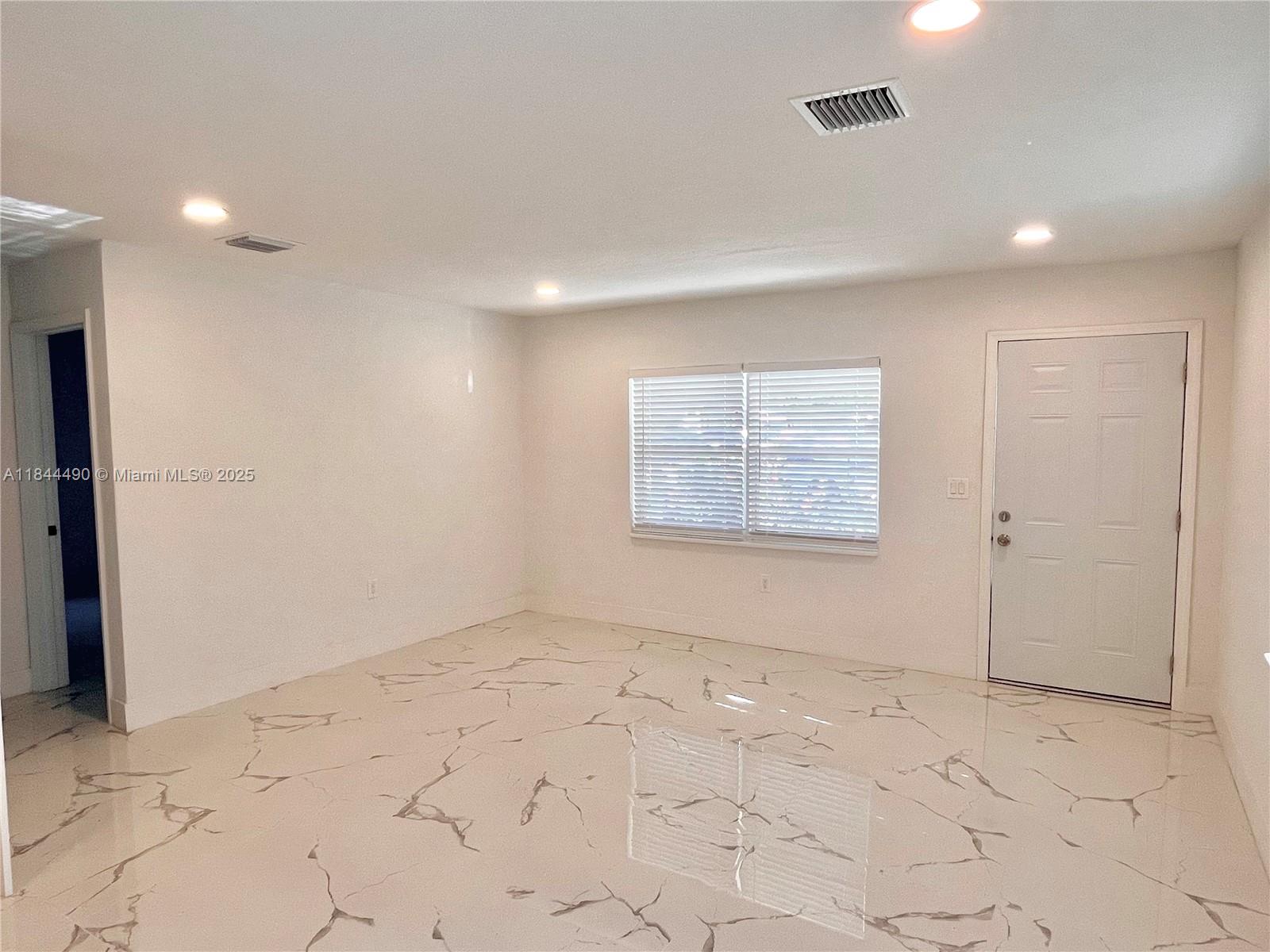 BISCAYNE RIVER GARDENS - Residential